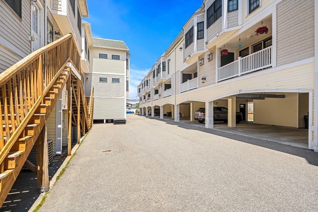 Condominium at 11 Railroad Ave # B4, Salisbury MA 01952, Salisbury, photo 28 of 36