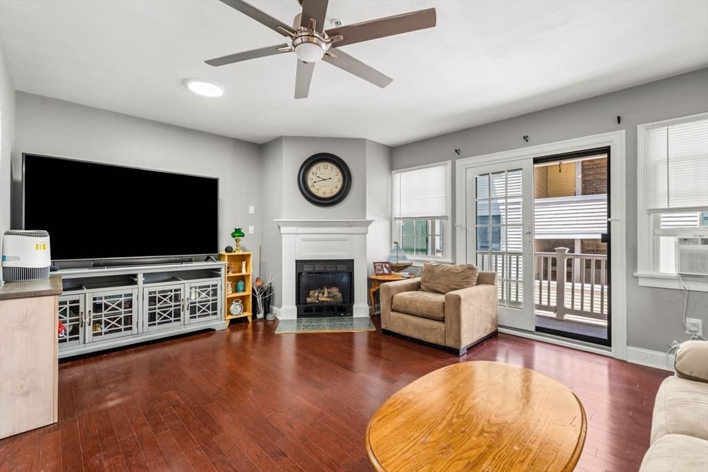 Condominium at 11 Railroad Ave # B4, Salisbury MA 01952, Salisbury, photo 9 of 36