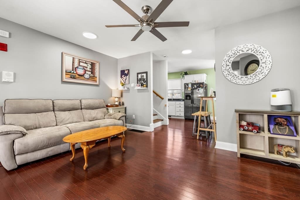 Condominium at 11 Railroad Ave # B4, Salisbury MA 01952, Salisbury, photo 11 of 36