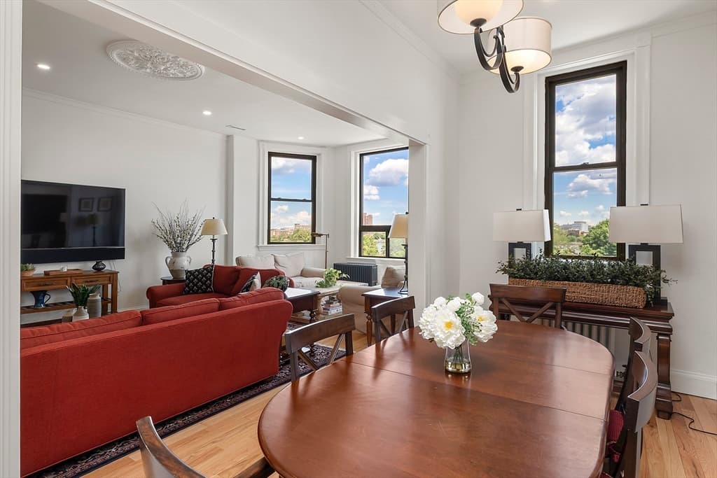 Condominium at 31 Bay State Rd # 4, Boston MA 02215, photo 7 of 42