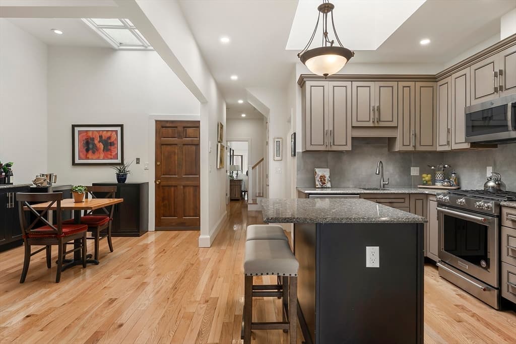 Condominium at 31 Bay State Rd # 4, Boston MA 02215, photo 10 of 42