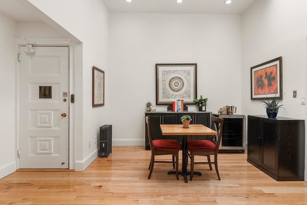 Condominium at 31 Bay State Rd # 4, Boston MA 02215, photo 14 of 42