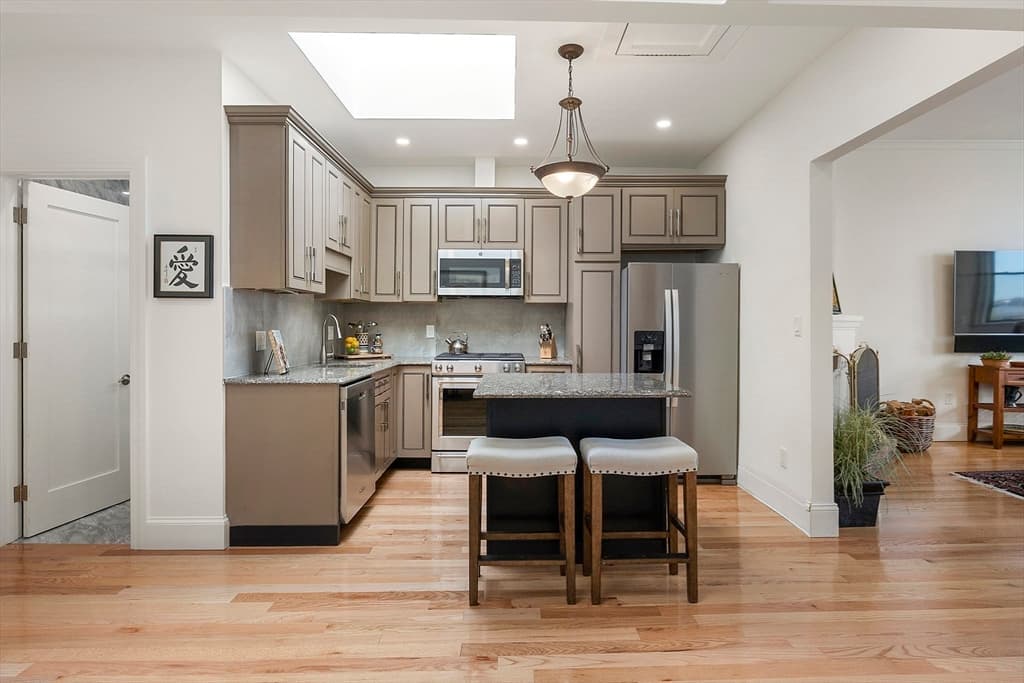 Condominium at 31 Bay State Rd # 4, Boston MA 02215, photo 11 of 42
