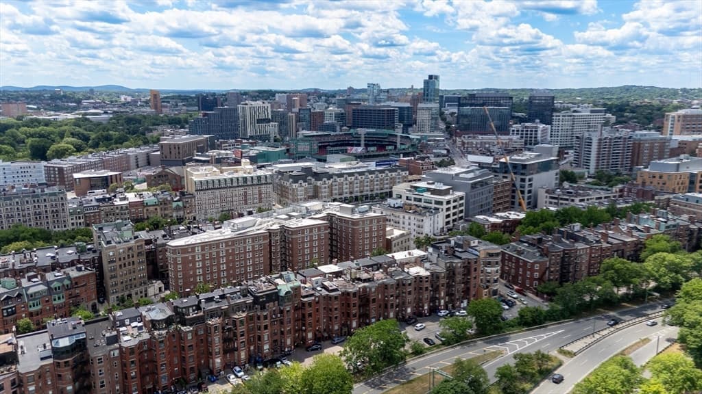 Condominium at 31 Bay State Rd # 4, Boston MA 02215, photo 39 of 42