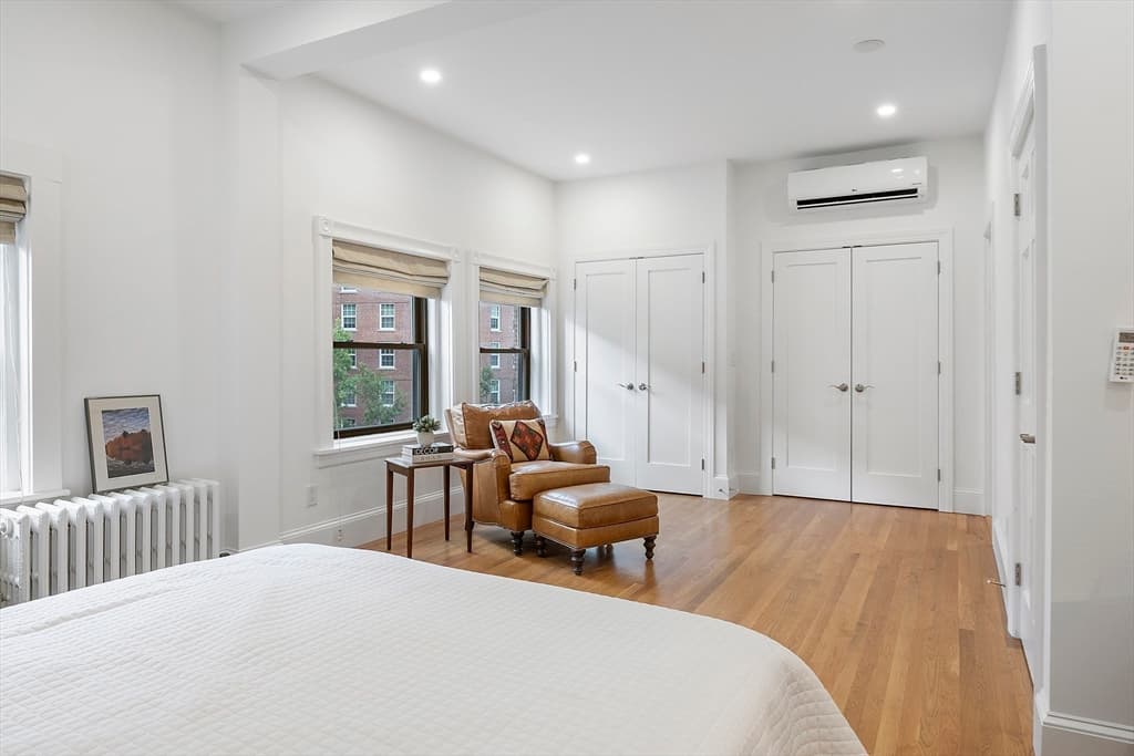 Condominium at 31 Bay State Rd # 4, Boston MA 02215, photo 29 of 42