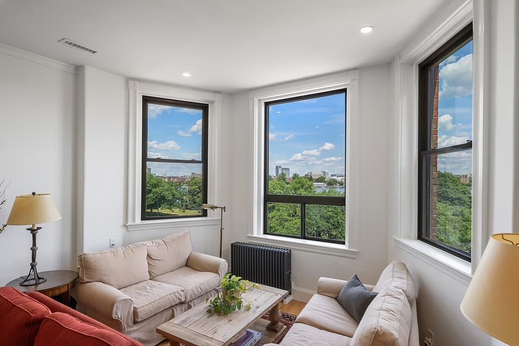Condominium at 31 Bay State Rd # 4, Boston MA 02215, photo 4 of 42