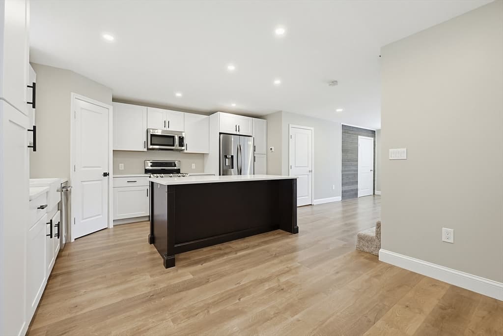 39 Johnston Avenue # 2, Northbridge MA 01588 photo 14