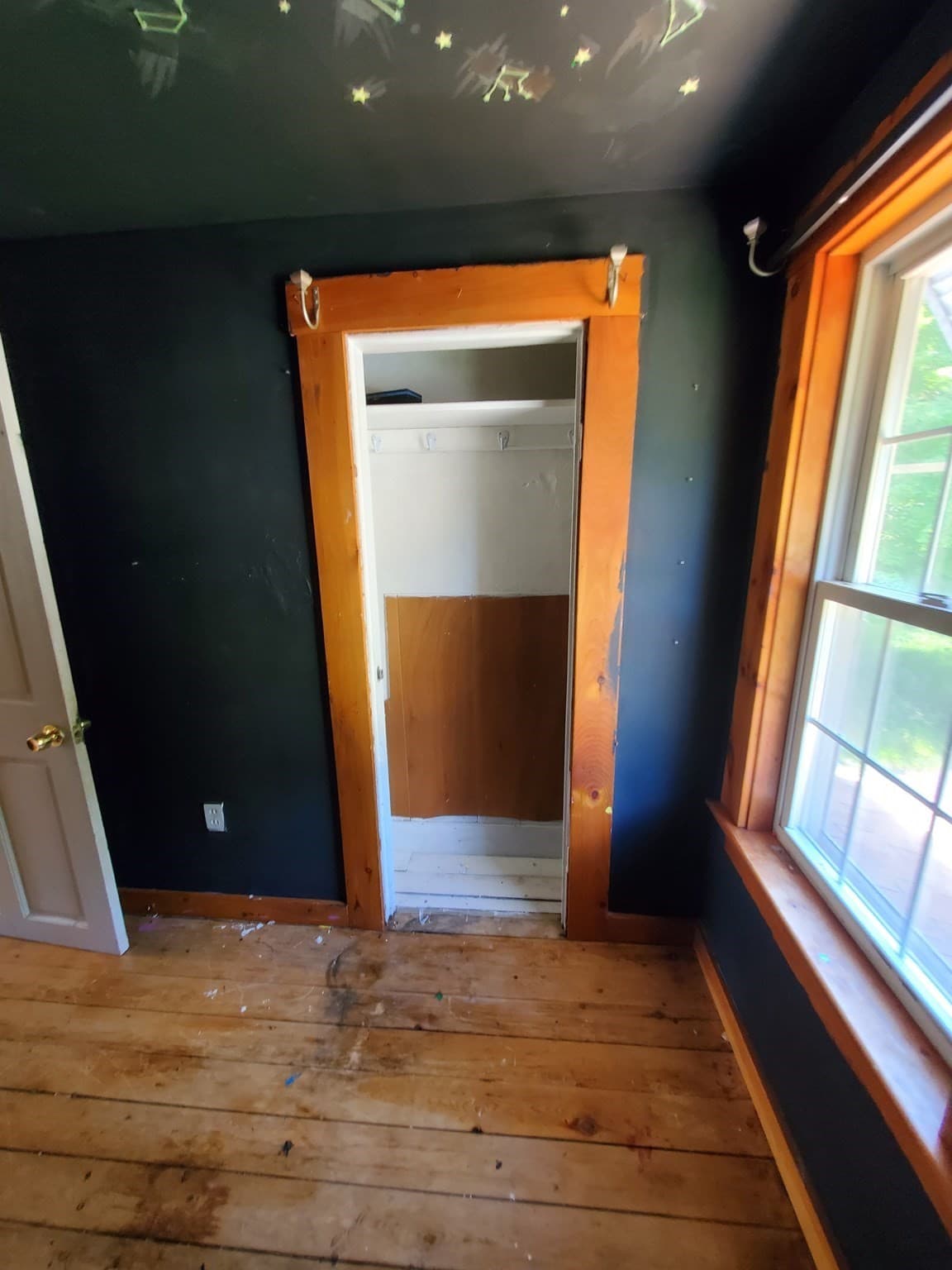 Single Family Residence at 76 Aspen St, Ware MA 01082, photo 6 of 13