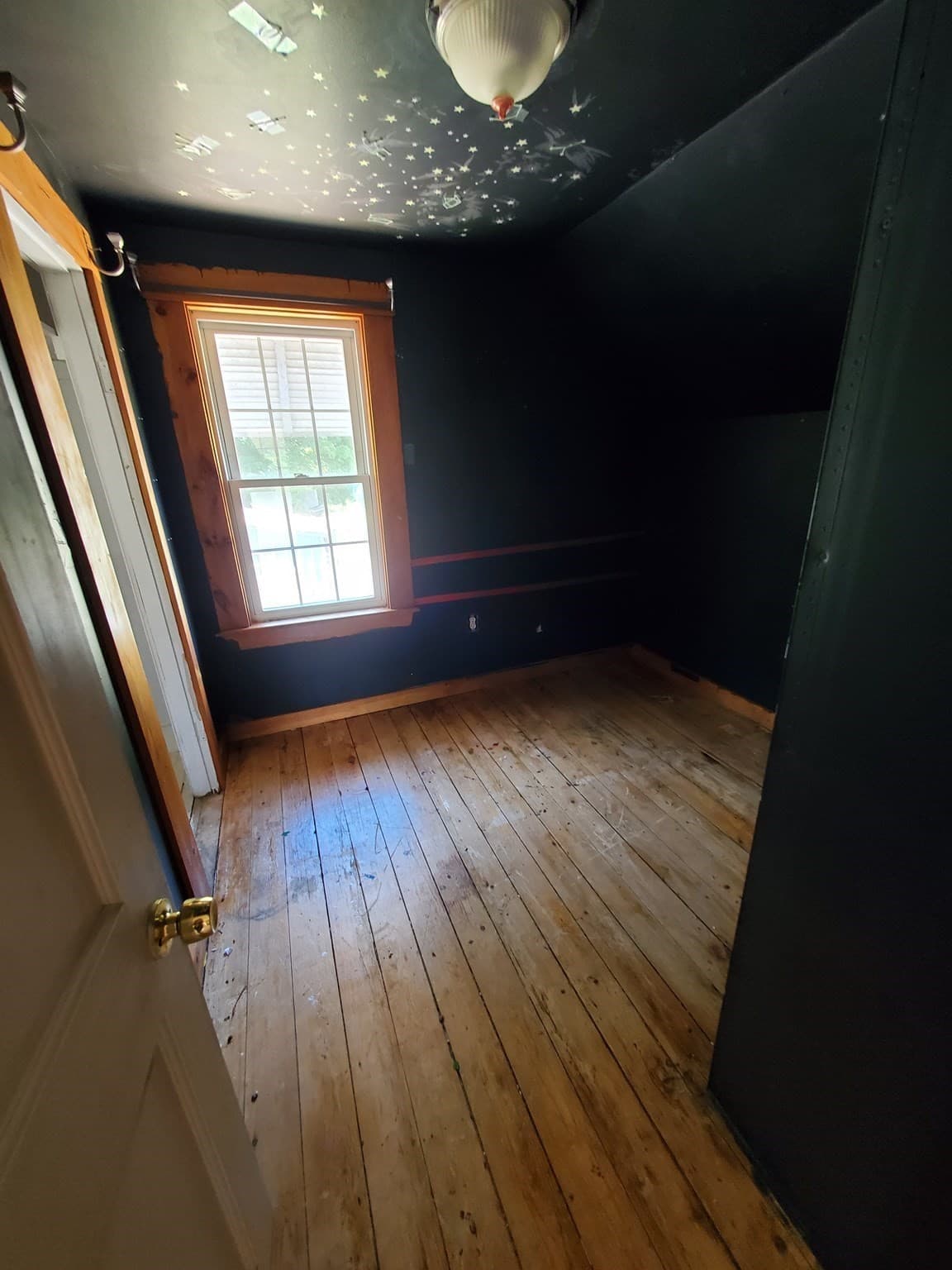 Single Family Residence at 76 Aspen St, Ware MA 01082, photo 5 of 13