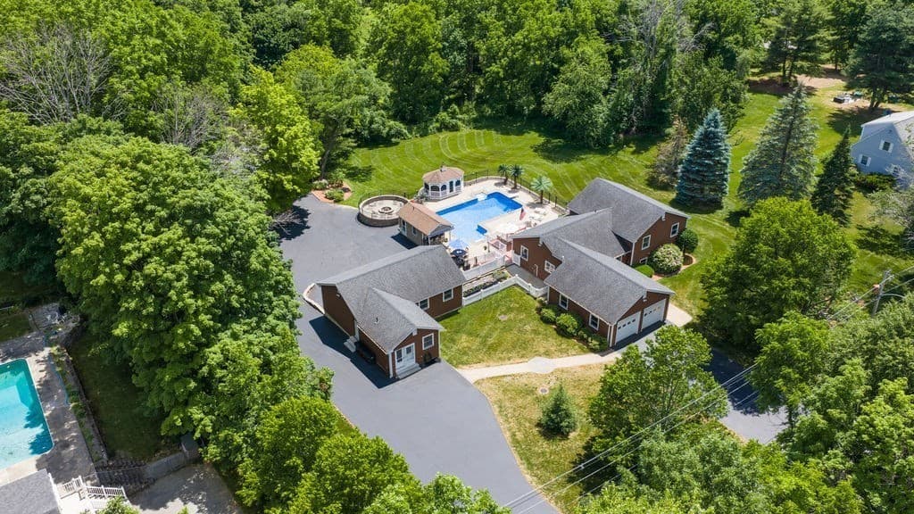 4 Fern Avenue, Amesbury MA 01913