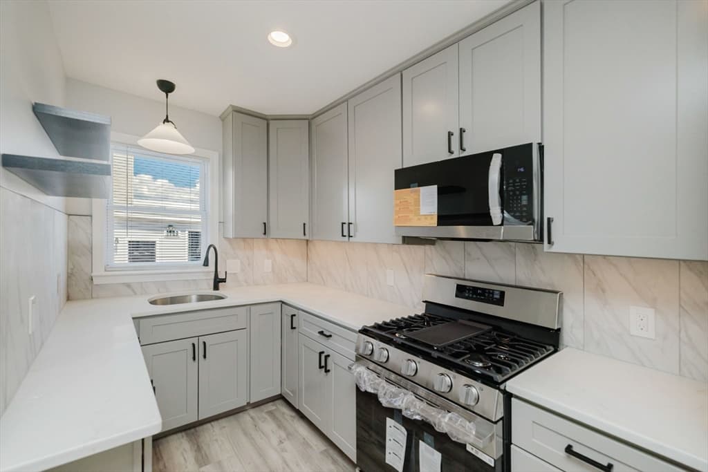 172 Nashua St, Fall River MA 02721 photo 6