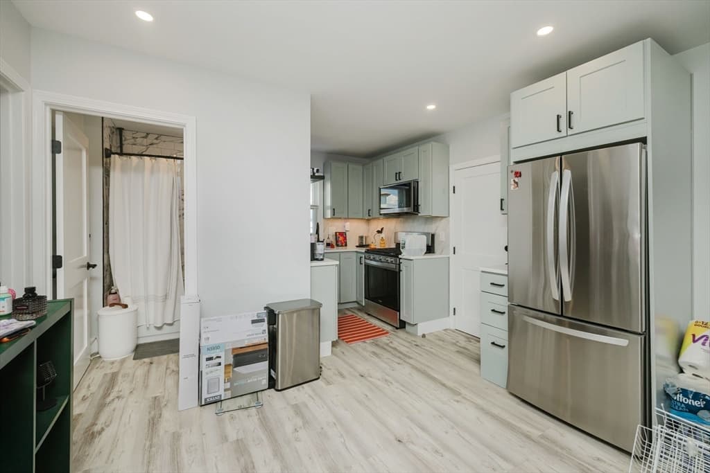172 Nashua St, Fall River MA 02721 photo 28