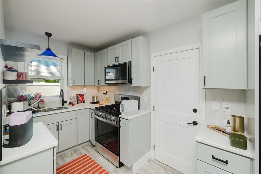 172 Nashua St, Fall River MA 02721 photo 20