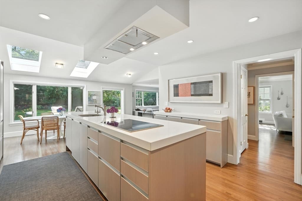29 Englewood Rd, Longmeadow MA 01106
