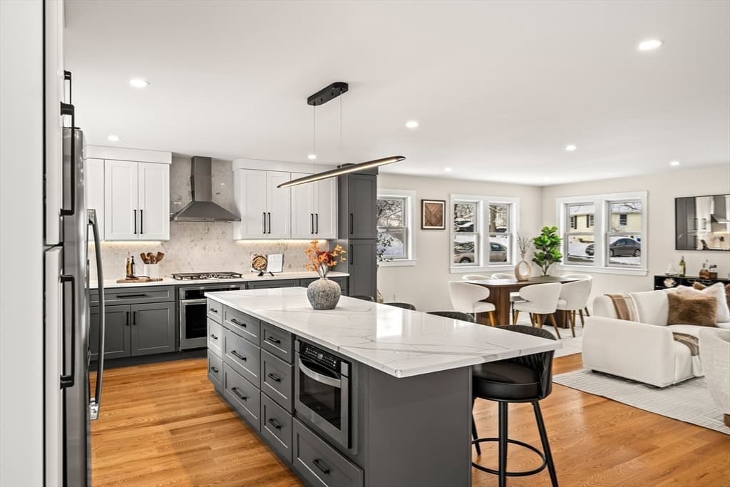 37 Neillian Way # 37, Bedford MA 01730 photo 8
