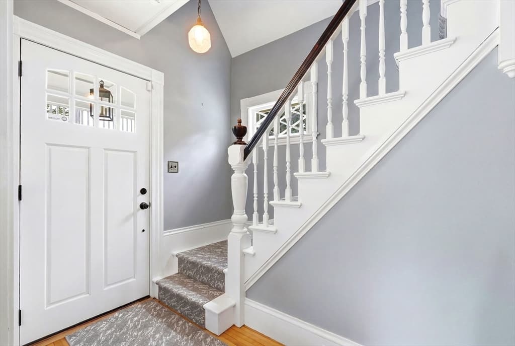 Single Family Residence at 10 Wolcott Ave, Andover MA 01810, photo 17 of 37