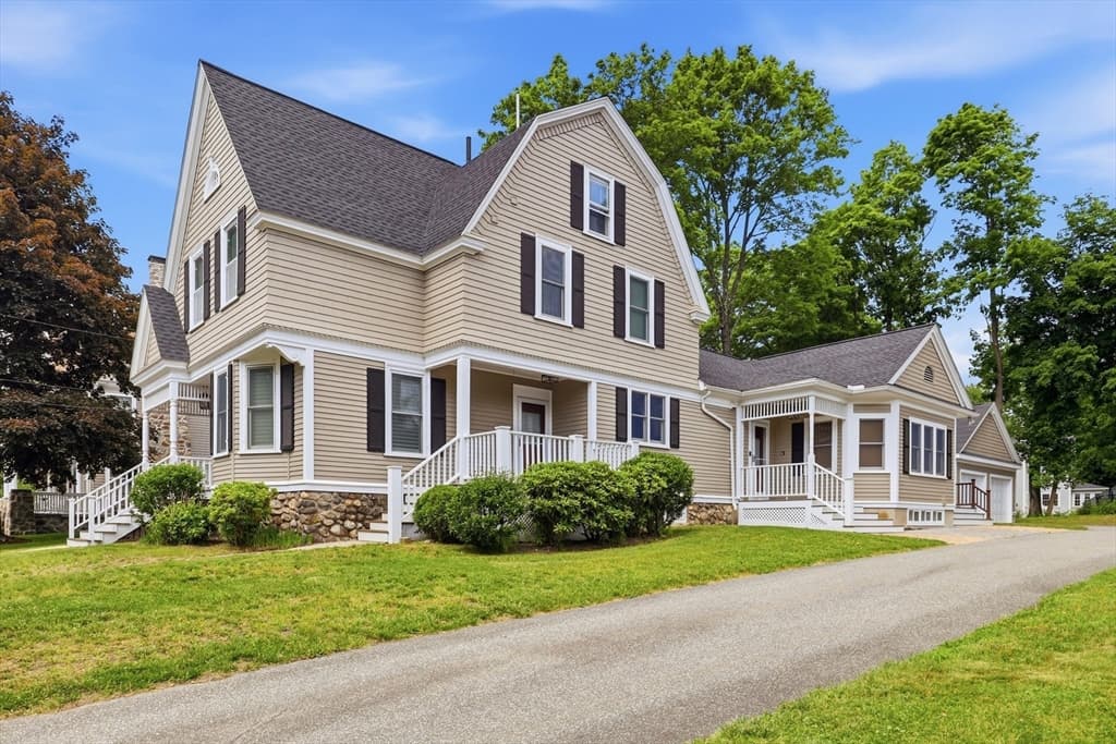 Single Family Residence at 10 Wolcott Ave, Andover MA 01810, photo 3 of 37