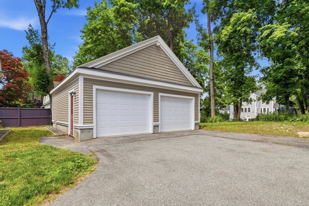 Single Family Residence at 10 Wolcott Ave, Andover MA 01810, photo 36 of 37