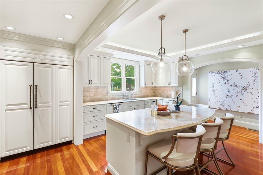 Single Family Residence at 10 Wolcott Ave, Andover MA 01810, photo 9 of 37