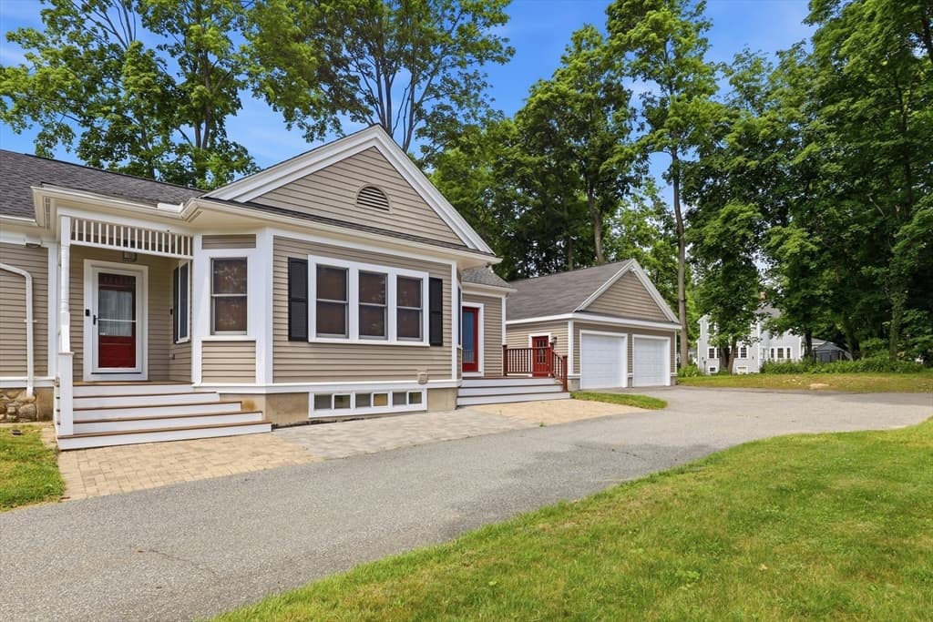 Single Family Residence at 10 Wolcott Ave, Andover MA 01810, photo 34 of 37