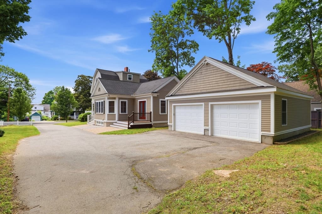 Single Family Residence at 10 Wolcott Ave, Andover MA 01810, photo 37 of 37