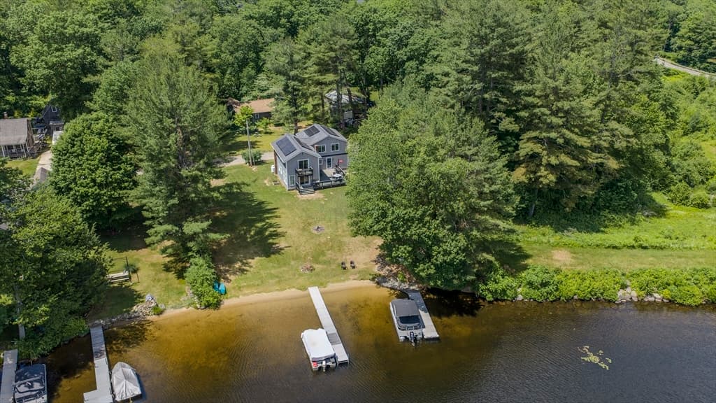 15 Lake View Dr, Spencer MA 01562