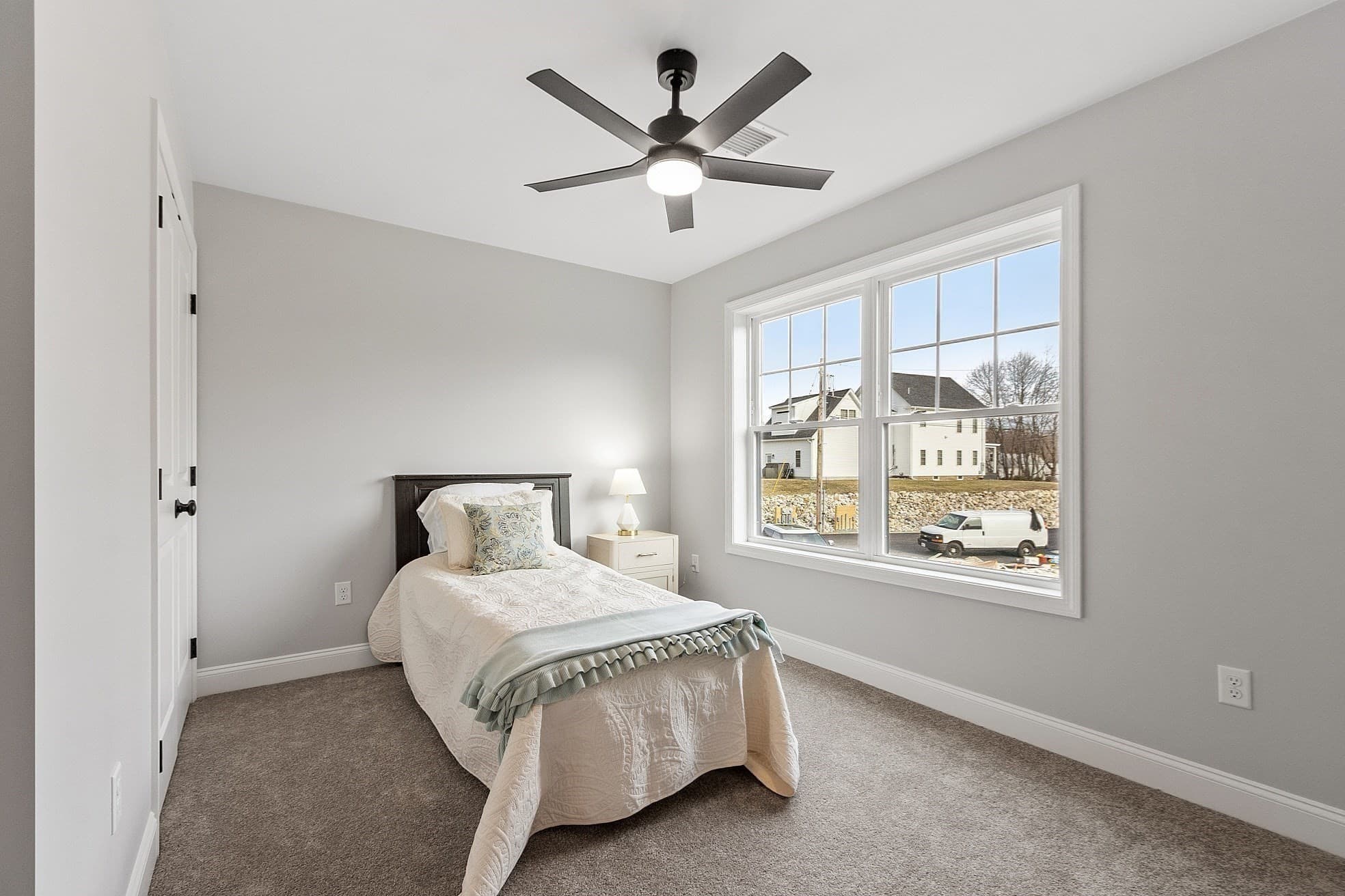 Condominium at 792 Massachusetts Avenue # 792, Lunenburg MA 01462, photo 33 of 42