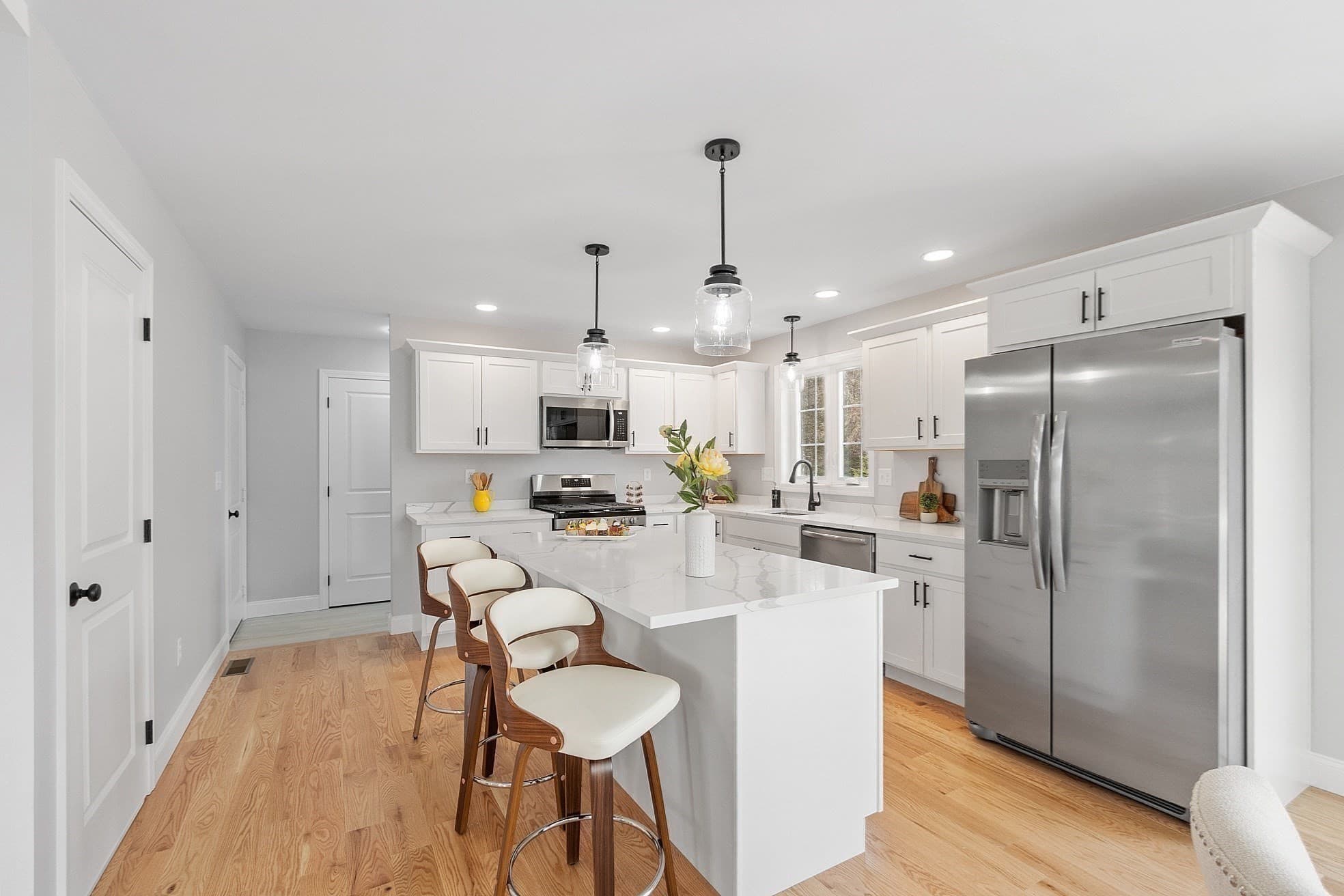 Condominium at 792 Massachusetts Avenue # 792, Lunenburg MA 01462, photo 14 of 42