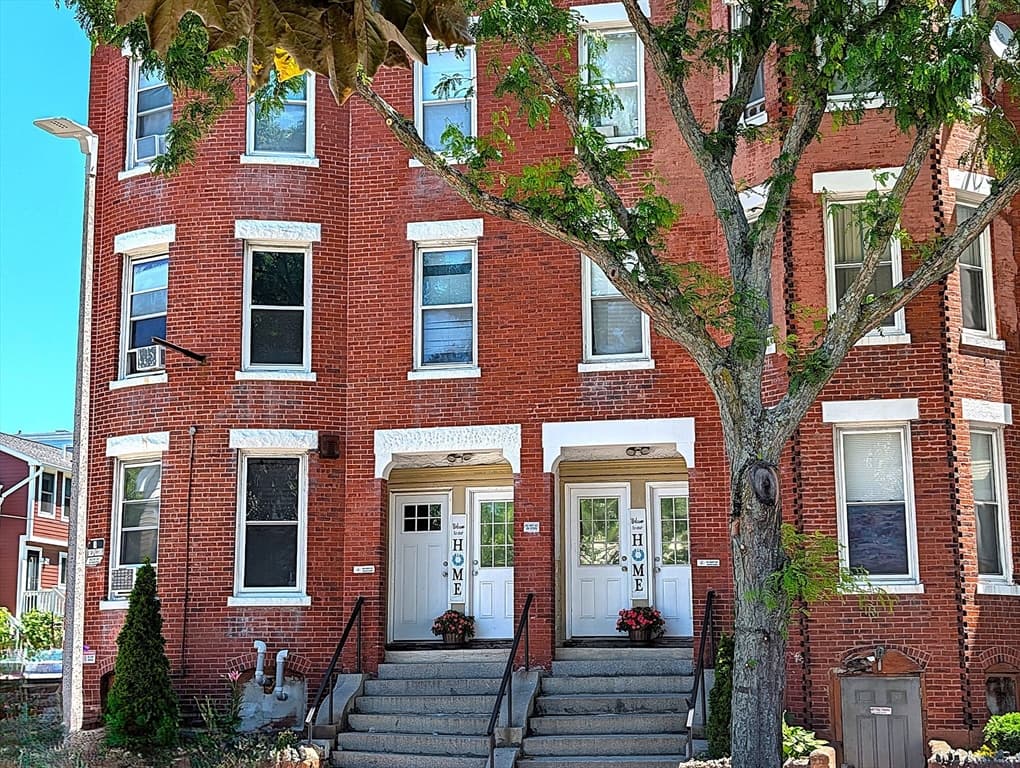 140-142 Blue Hill Ave, Boston MA 02119