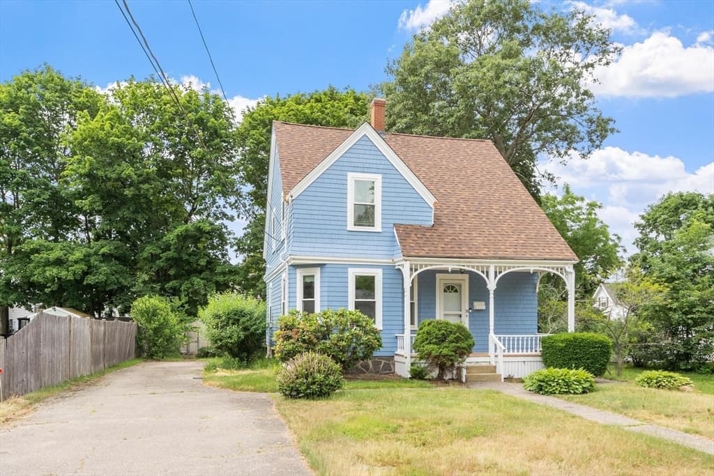 Single Family Residence at 38 Carleton St, Whitman MA 02382, photo 4 of 30