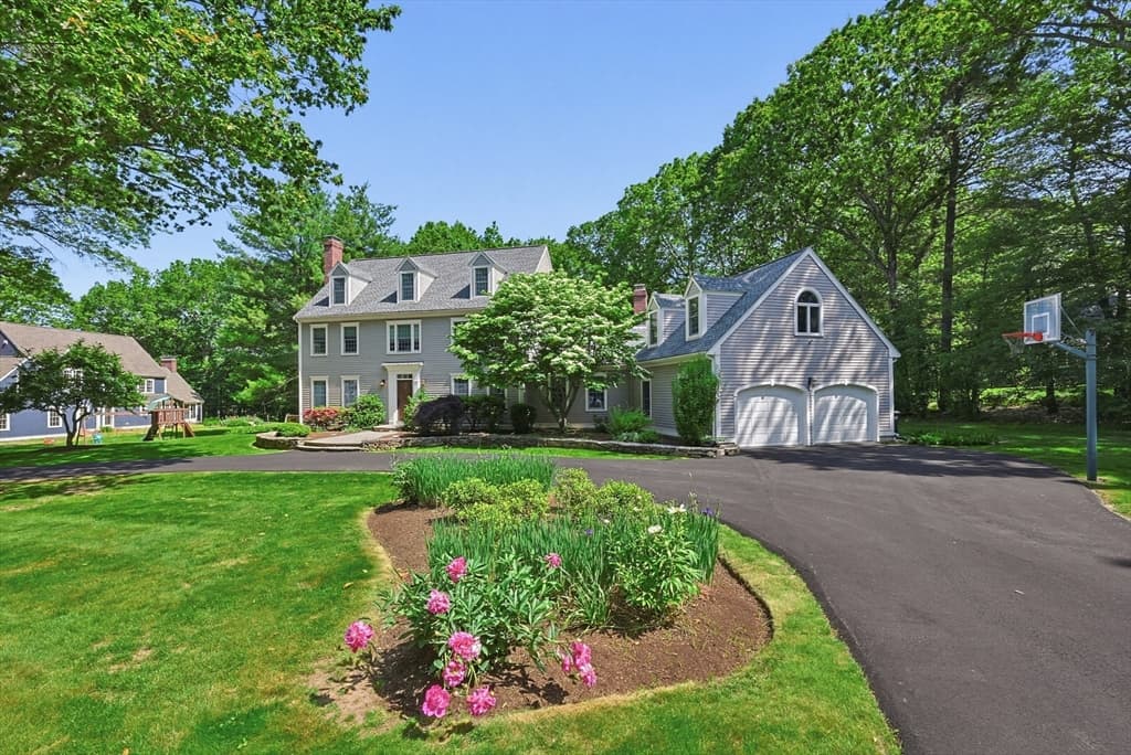 4 David Joseph Rd, Hopkinton MA 01748