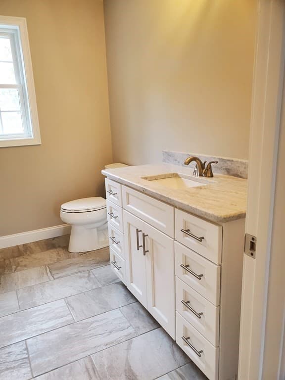 Single Family Residence at 14 Kettle Hill Rd, Uxbridge MA 01569, photo 13 of 15