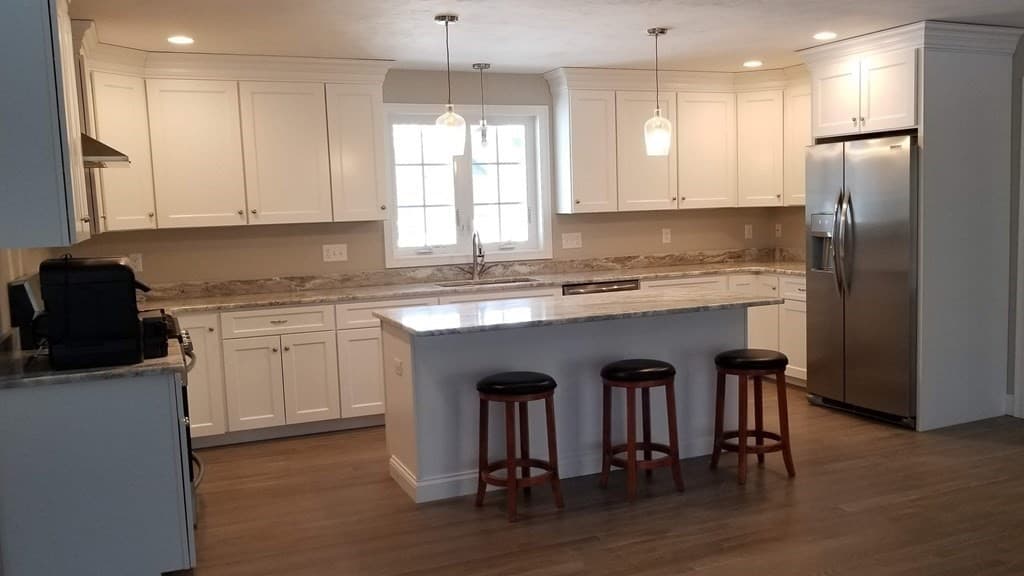 Single Family Residence at 14 Kettle Hill Rd, Uxbridge MA 01569, photo 4 of 15