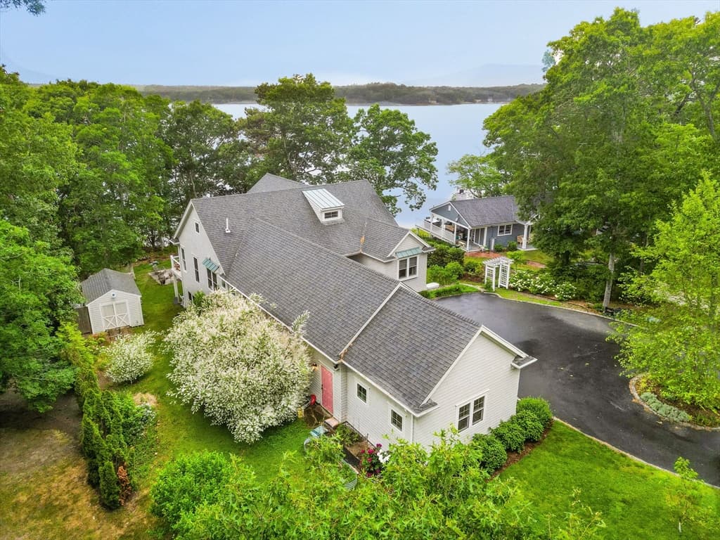 110 Wheeler Rd, Mashpee MA 02649