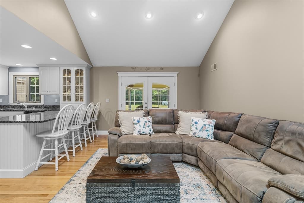 25 Pamden Ln, Seekonk MA 02771 photo 9