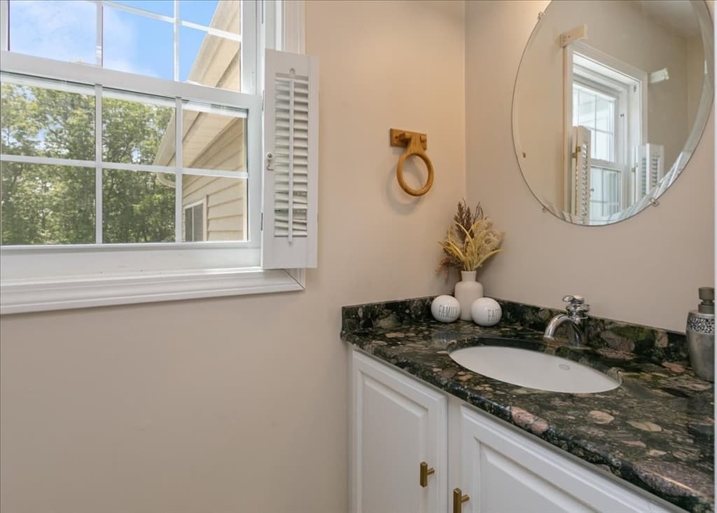 10 Blye Rd, Haverhill MA 01832 photo 8
