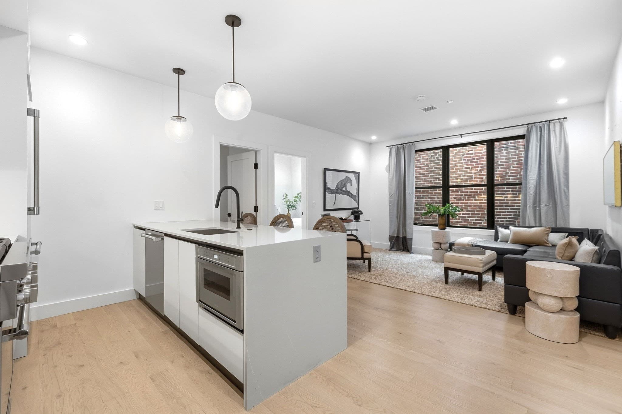 Condominium at 472 W Broadway # 202, Boston MA 02127, Boston, photo 3 of 42