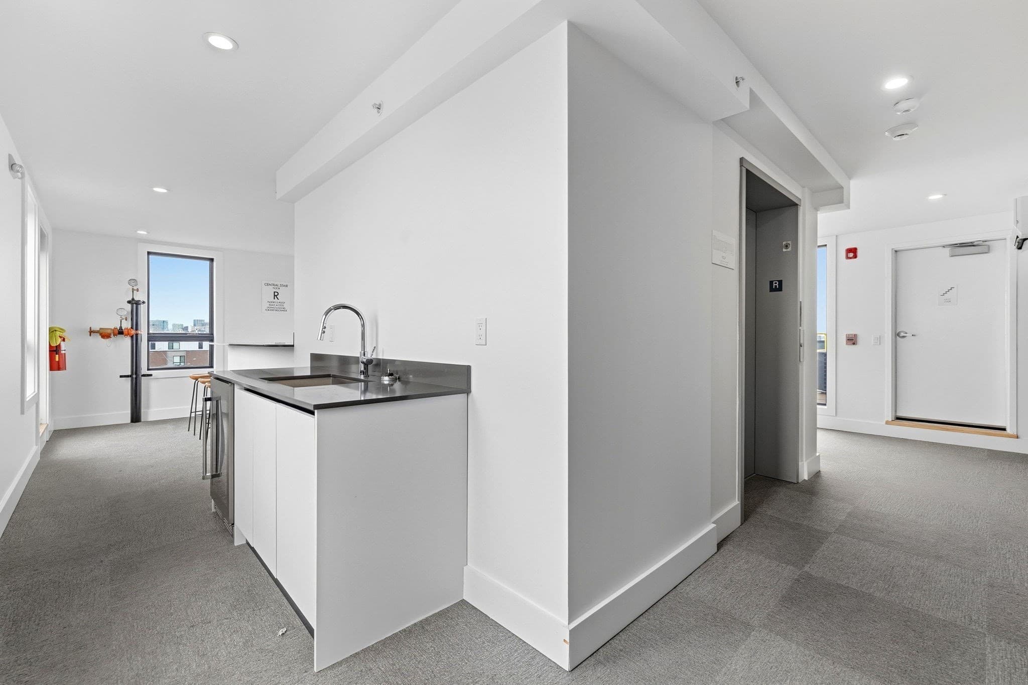 Condominium at 472 W Broadway # 202, Boston MA 02127, Boston, photo 36 of 42