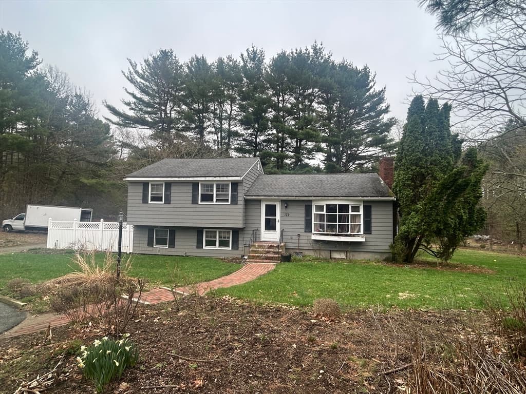 172 Village St, Millis MA 02054