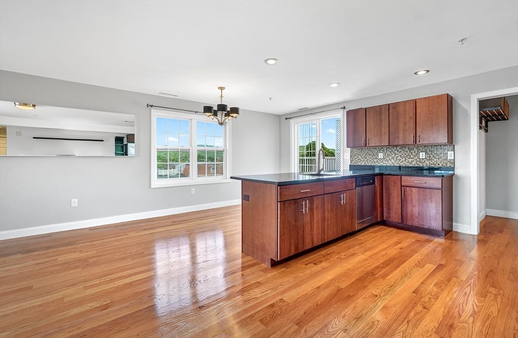 29 Spruce St # 42, Waltham MA 02453 photo 6