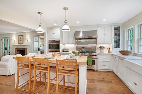 Single Family Residence at 53 Stoney Hill Rd, West Tisbury MA 02575, photo 12 of 41
