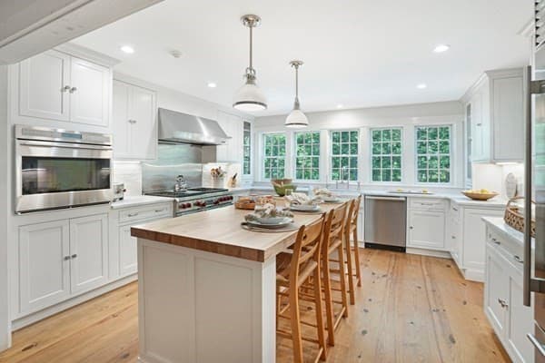 Single Family Residence at 53 Stoney Hill Rd, West Tisbury MA 02575, photo 10 of 41