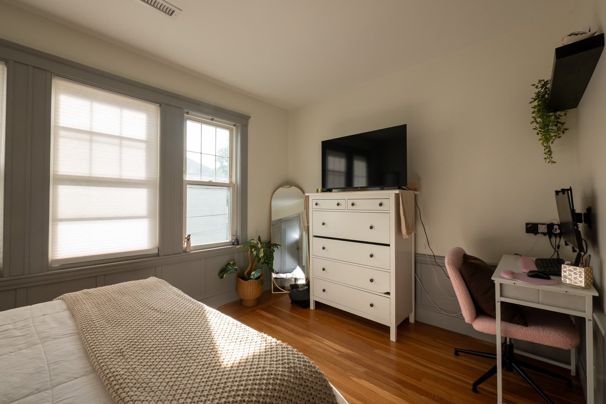 2 Family - 2 Units Up/Down at 590 Gallivan Blvd, Boston MA 02124, photo 4 of 22