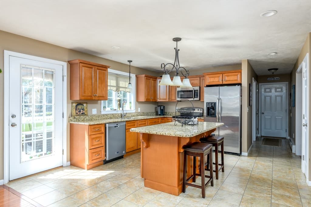 Single Family Residence at 248 Pleasantdale Road, Rutland MA 01543, photo 3 of 28