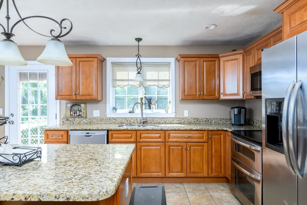 Single Family Residence at 248 Pleasantdale Road, Rutland MA 01543, photo 5 of 28