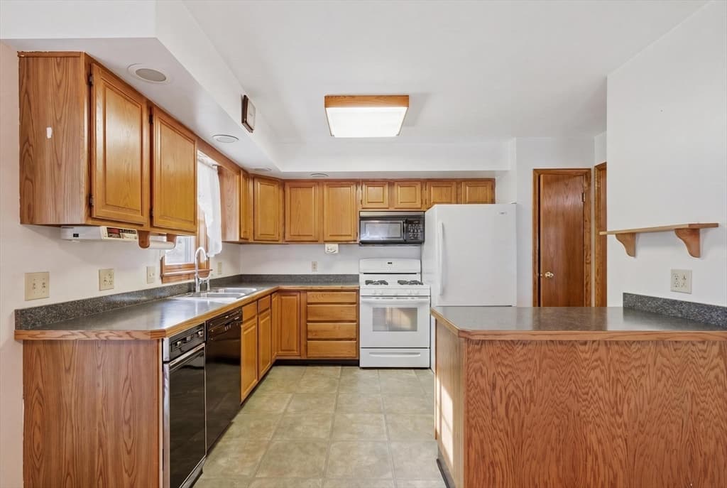 386 Sherbert Road, Ashburnham MA 01430 photo 6