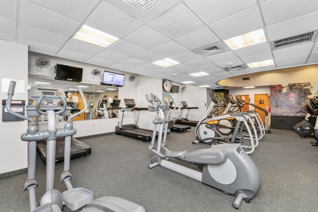 Condominium at 99 Pond Ave. # 506, Brookline MA 02445, photo 12 of 16