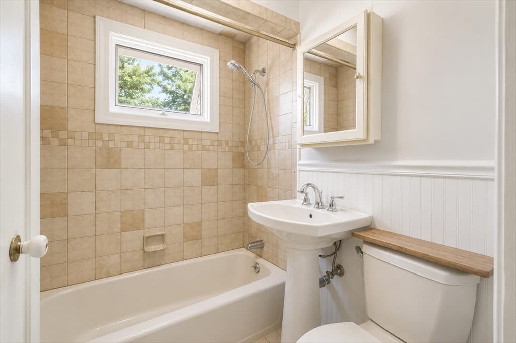 34 Lake Sargent Dr, Leicester MA 01524 photo 18
