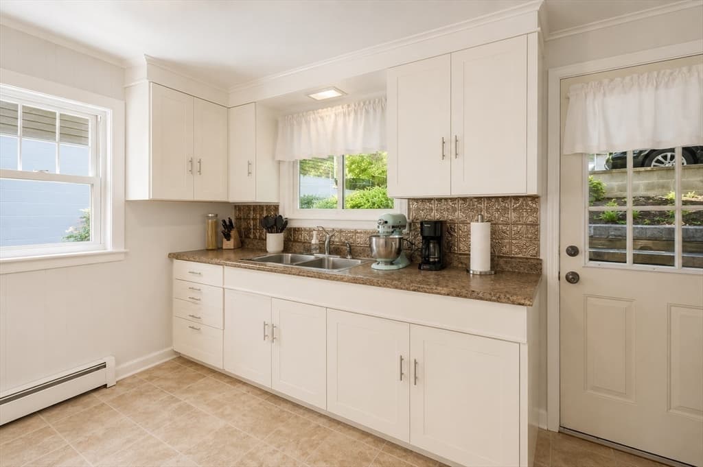 34 Lake Sargent Dr, Leicester MA 01524 photo 8