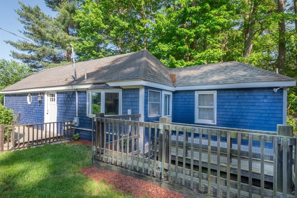 Condominium at 254 Lakeside Road # 254, Hanson MA 02341, Hanson, photo 4 of 42